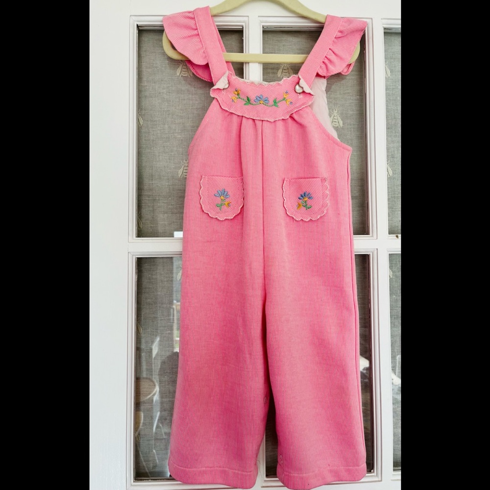 Vintage flutter sleeve jumper/overalls